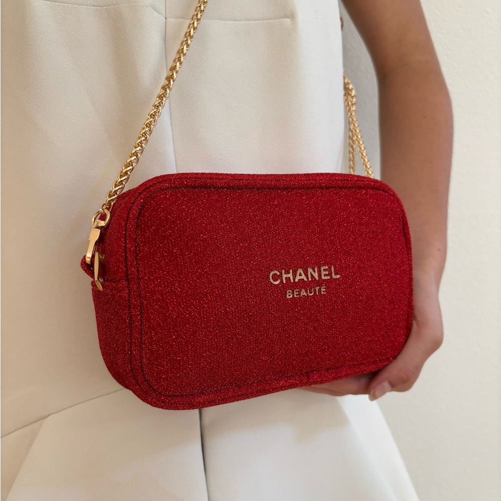 CHANEL Elegant Red Glitter Clutch bag purse gold adjustable chain logo